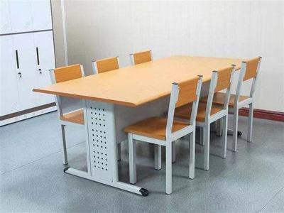阅览桌椅